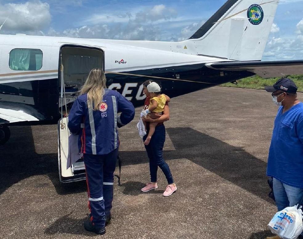 Criança é resgatada pelo Ciopaer após ficar com chave cravada na cabeça em acidente doméstico