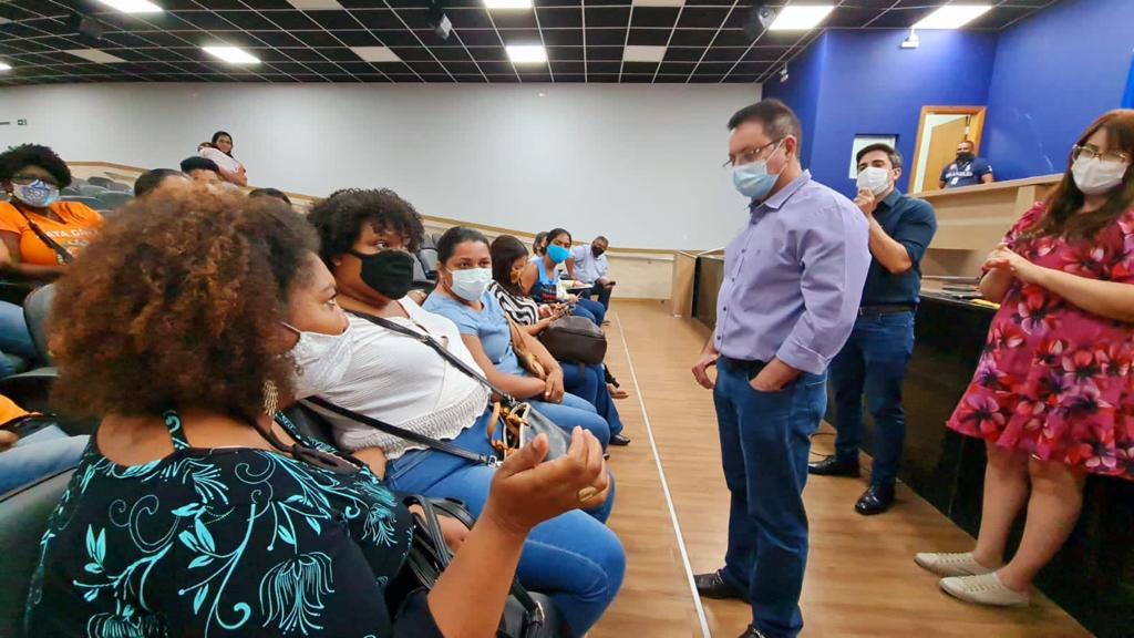 Servidores contratados das escolas quilombolas debatem processo seletivo com governo