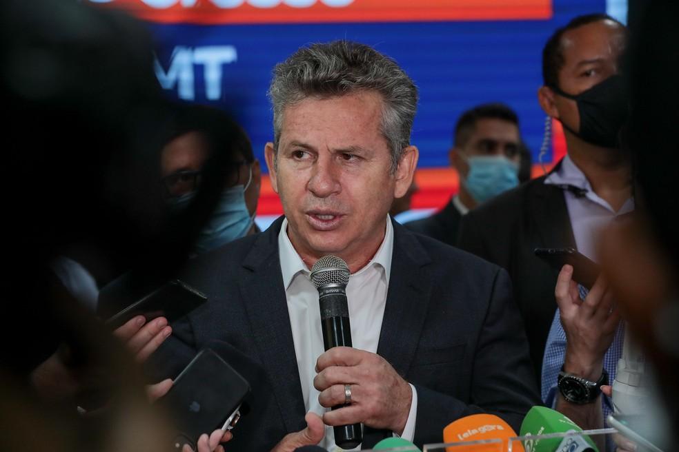 Governador de MT diz que Covid foi politizada e que não vai decretar proibição das festas de final de ano