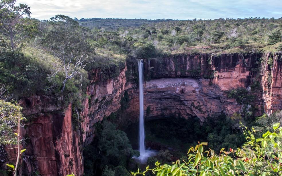 Três alunos desaparecem durante excursão escolar e um deles é encontrado morto em MT