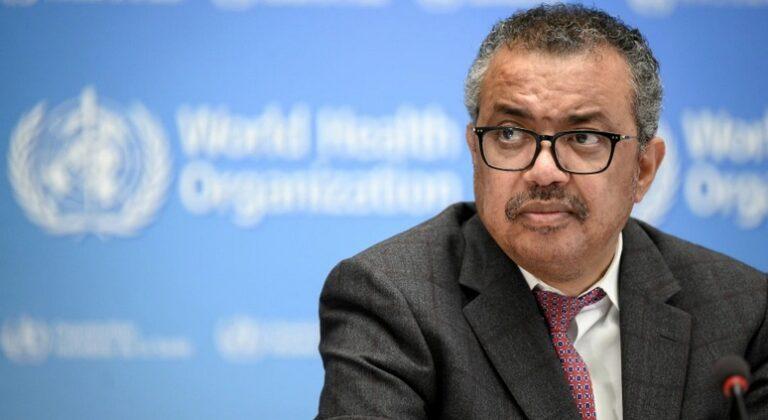 OMS diz que é “perigoso” pensar que pandemia está perto do fim