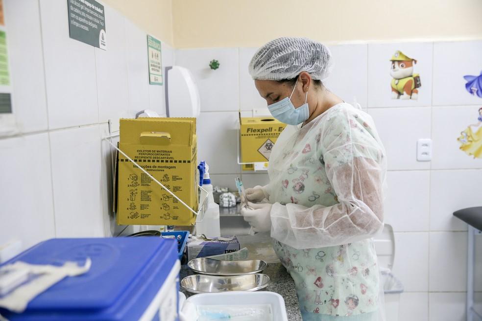 Secretaria de Saúde de MT faz processo seletivo com mais de 900 vagas e salários de até R$ 7 mil