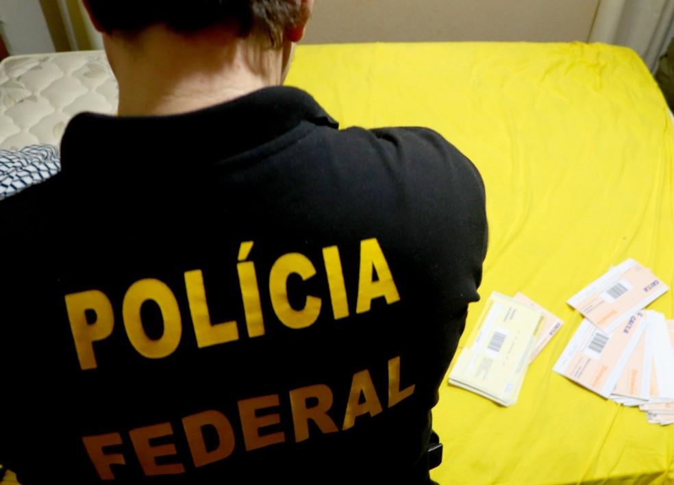 PF cumpre mandados de busca e apreensão contra suspeitos de fazer contratos fraudulentos de empréstimos em MT