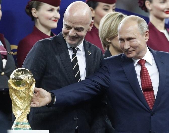 Angústia e US$ 200 bilhões. Os motivos que fizeram a Fifa proibir a Rússia na Copa do Mundo