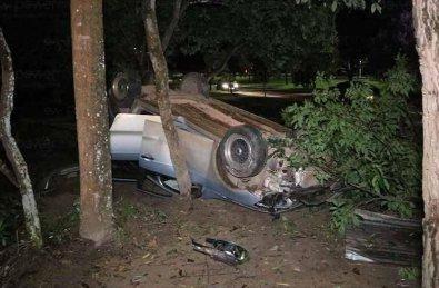 Casal discute; homem puxa freio de mão e veículo capota em MT