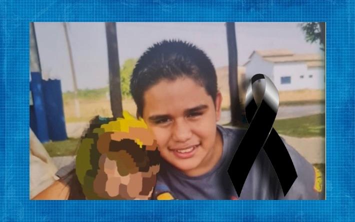 Criança de 12 anos morre ao ser atropelada na saída da escola