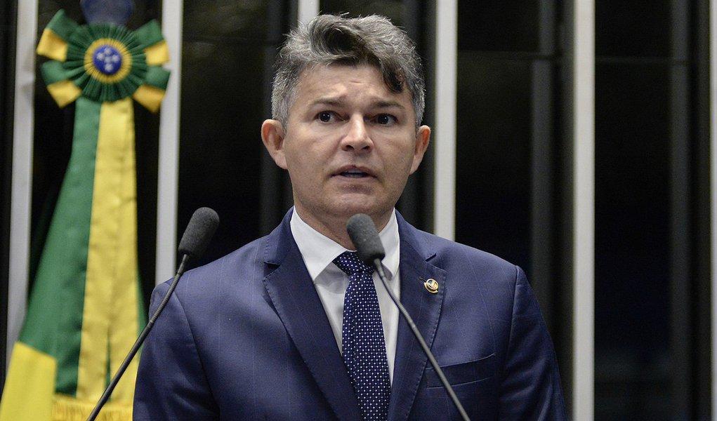 Deputado de MT é acusado de agredir ativista em protesto contra ministra nos EUA