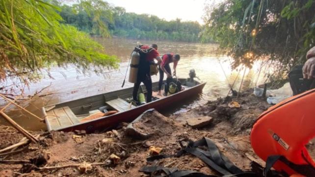 Adolescente de 16 anos desaparece após se afogar no Rio Vermelho em Rondonópolis enquanto tomava banho com amigos