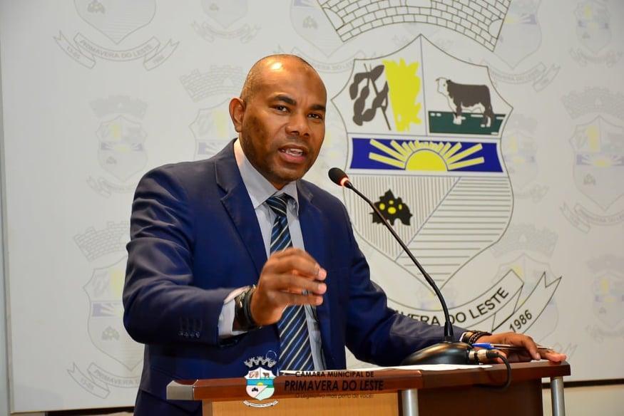 Luis Costa é afastado do cargo de vereador