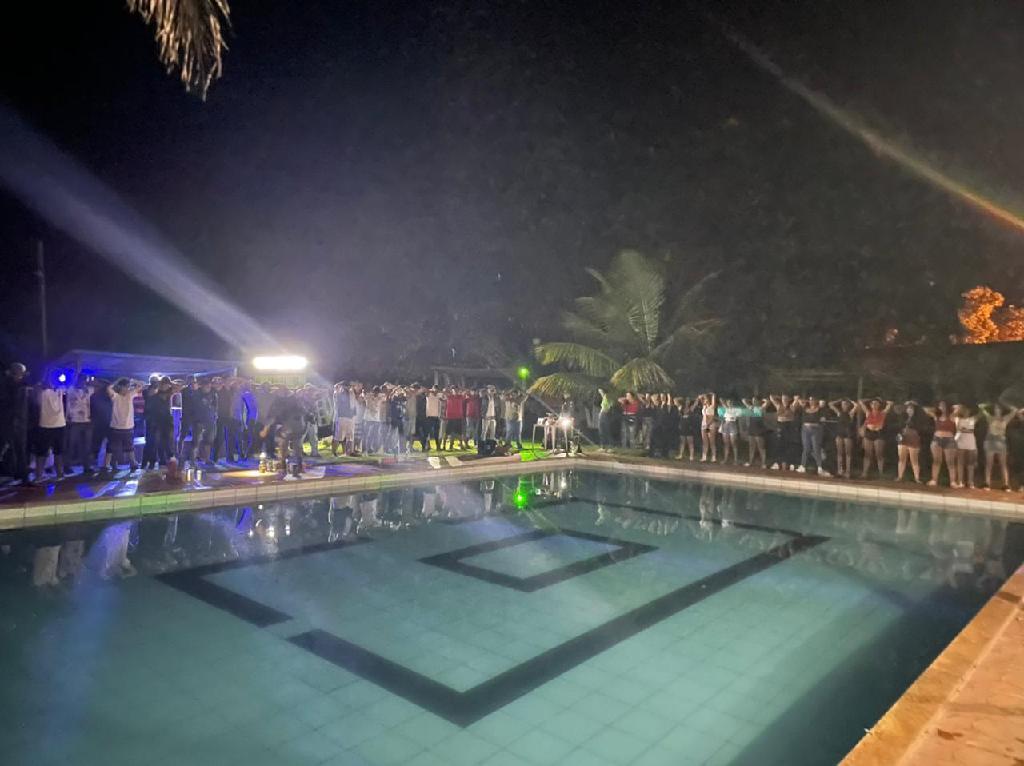 PM interdita festa promovida por organização criminosa em Campo Verde