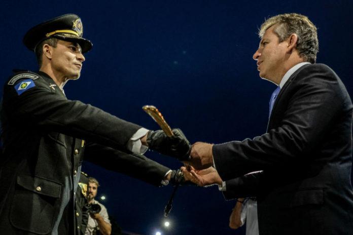 “Tachados de bandidos”: comandante-geral da PM sai em defesa de policiais alvos de operação