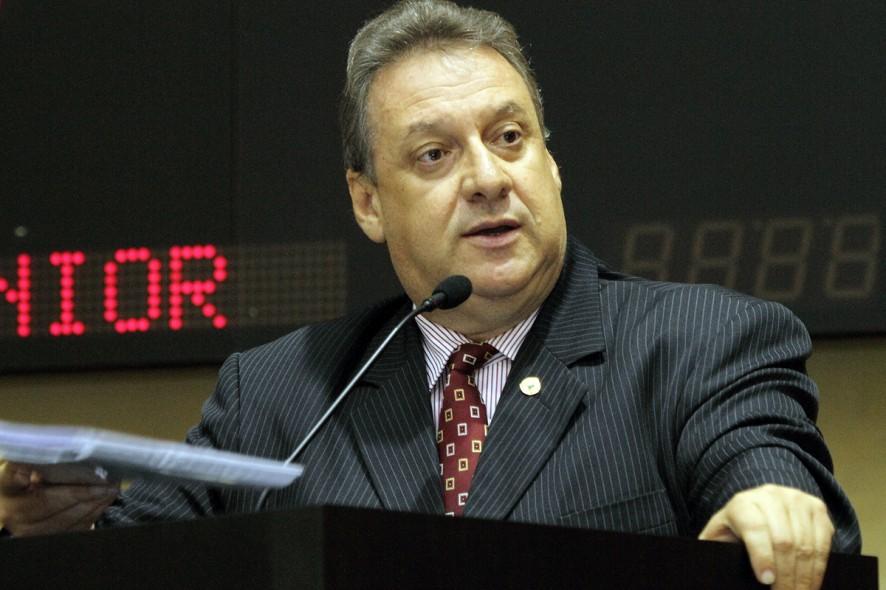 Justiça condena ex-prefeito por pagar posto com cheques sem fundos em MT