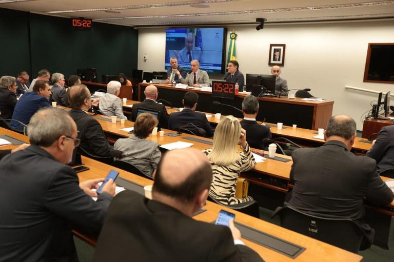 Plano Safra 2022/23 será robusto, diz ministro Marcos Montes