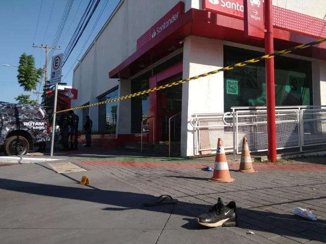 Três homens morrem baleados em confronto com a Rotam após invadirem agência bancária em MT