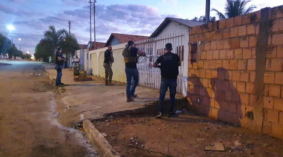 Polícia de Campo Verde cumpre 10 mandados para apurar roubo de defensivos em fazenda