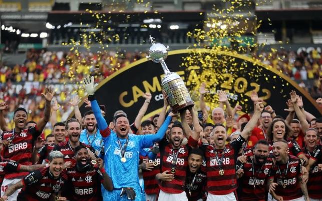 Flamengo assume primeiro lugar no ranking mundial de clubes da IFFHS; Palmeiras é o terceiro
