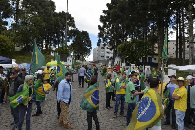 Forças Armadas afirmam que protestos não são criminosos e reforçam compromisso com a democracia
