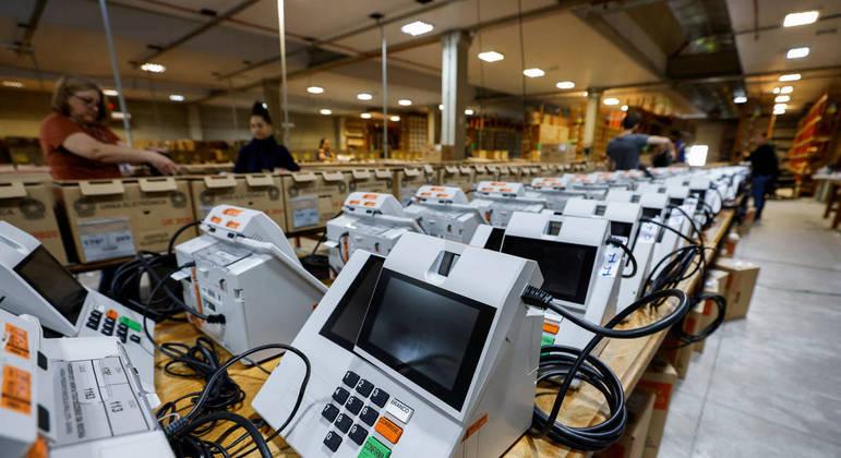 Militares afirmam que TSE dificultou acesso a informações e dizem que sistema não é isento de fraude