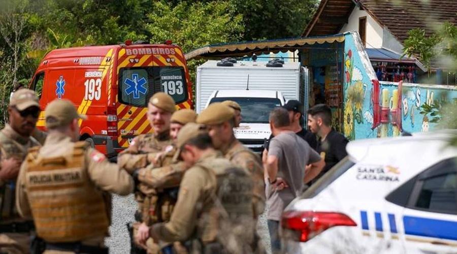 Guarda armada, câmera e detector de metal: projetos de lei querem reforçar segurança nas escolas