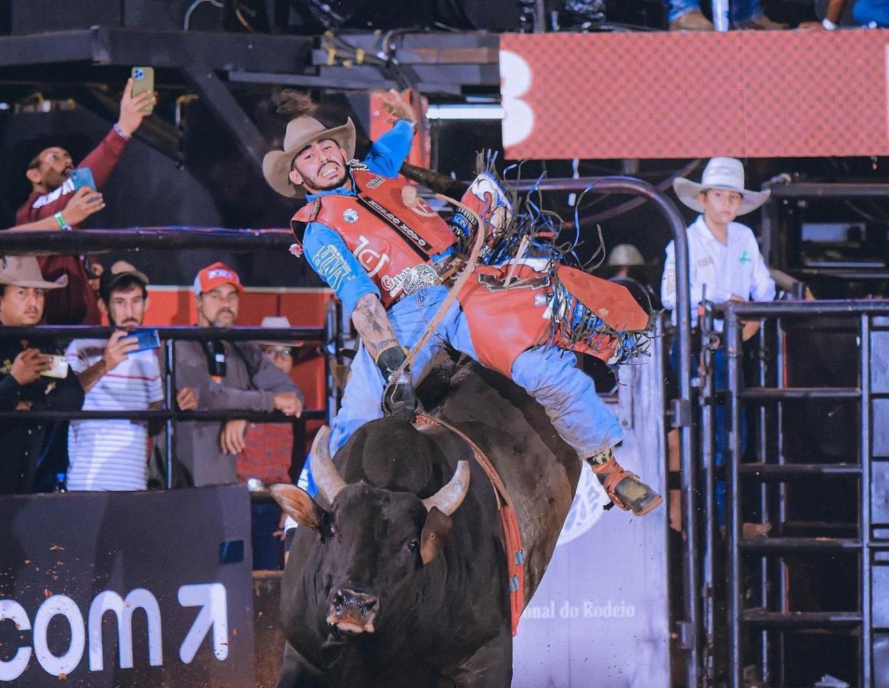 Pódio em Barretos, peão de Canarana vai competir nos Estados Unidos