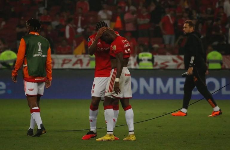 Após eliminação do Inter, Valencia é vítima de ofensas racistas em redes sociais