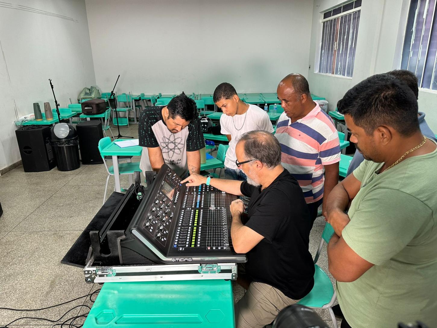 Atenção Barra do Garças e Cáceres; A Seciteci abre inscrições para curso técnico gratuito de iluminação e som