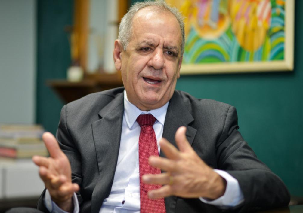 Prefeitura dá calote milionário e empresa de ônibus ameaça parar