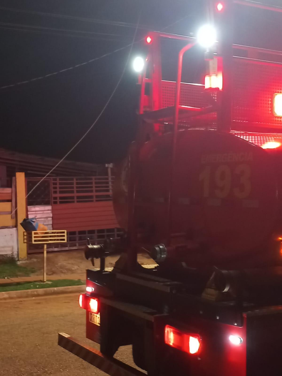 Campo Verde; Corpo de Bombeiros atende ocorrência de queda de fio energizado em via pública
