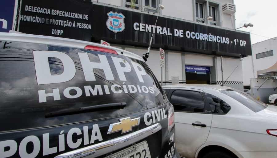 Mulher de 46 anos é assassinada a facadas em casa abandonada