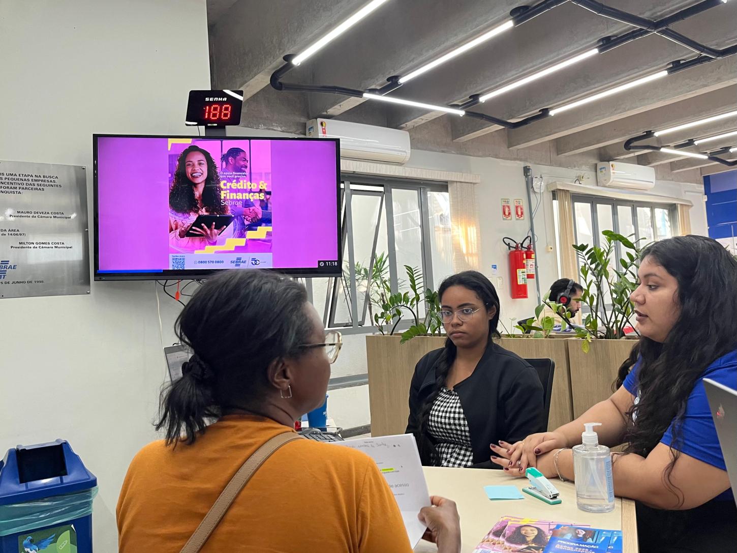 Caravana Acredita Delas oferece atendimento e orientação para empreendedoras de Rondonópolis e Primavera do Leste