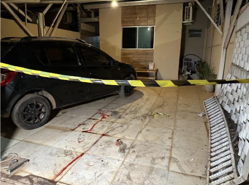 Grávida é morta dentro de casa e marido sobrevive ao se esconder em telhado em Várzea Grande