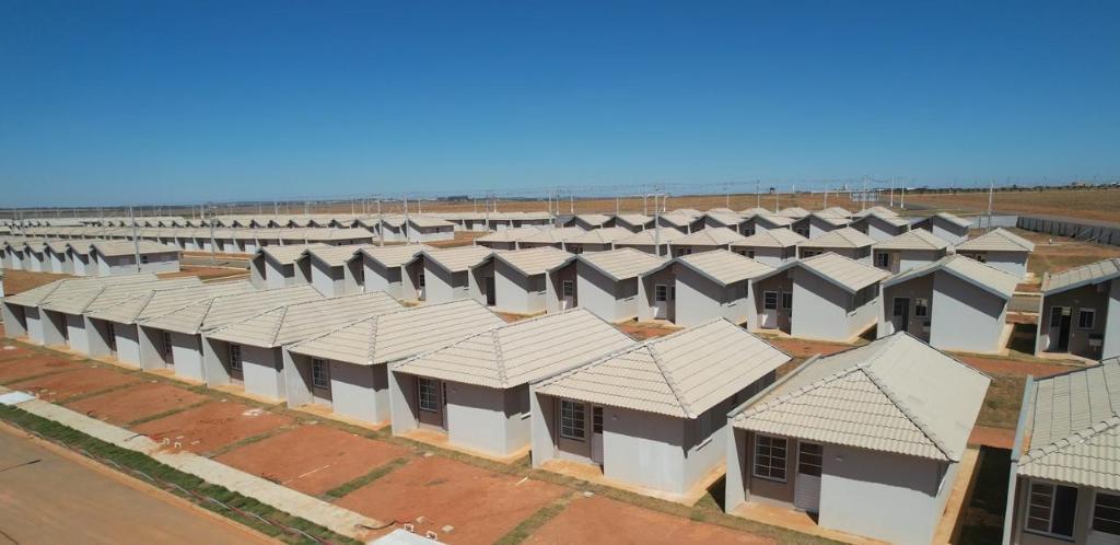 Governo de MT realiza 1º Feirão SER Família Habitação com 1,5 mil imóveis disponíveis e subsídio de até R$ 25 mil