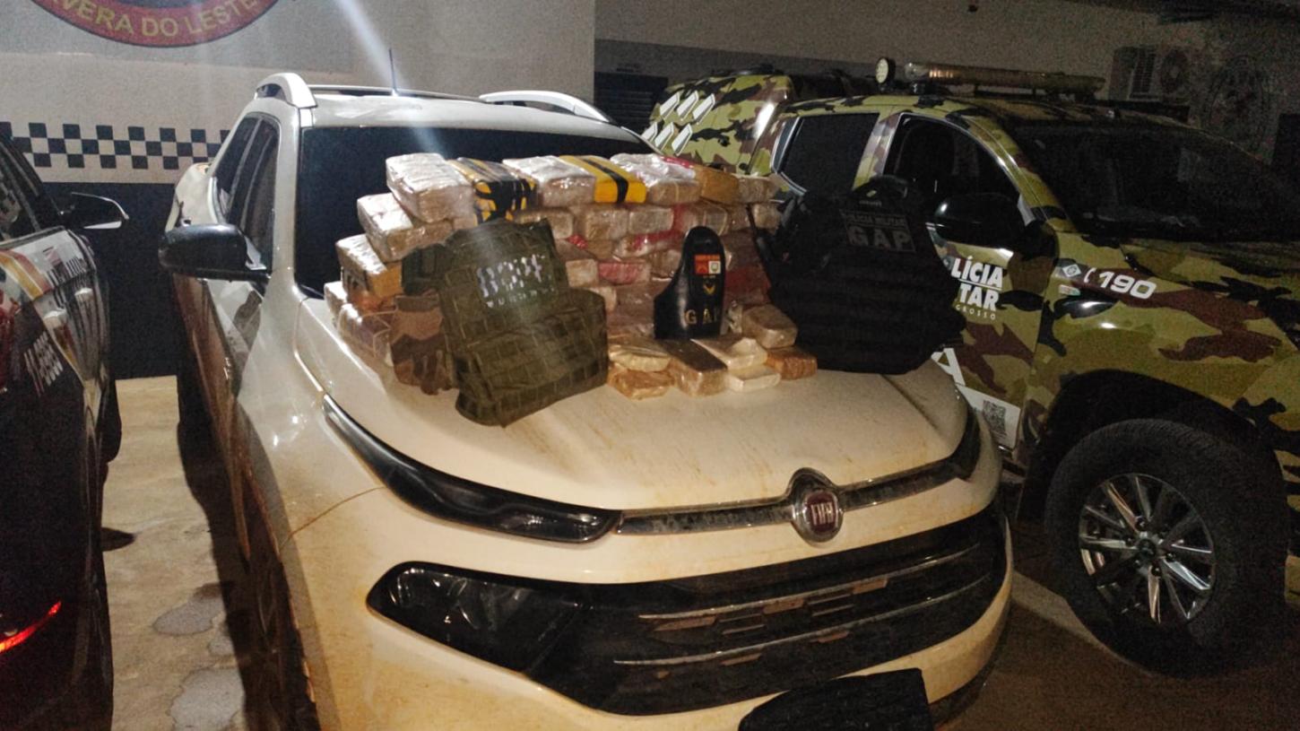 Primavera do Leste; PM intercepta veículo na BR-070 e apreende mais de 58 kg de entorpecentes após alerta de unidade do Pará.