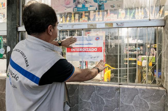 Operação fecha quatro distribuidoras e aplica quase R$ 24 mil em multas em Cuiabá