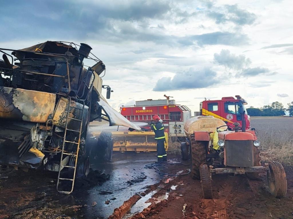Campo Verde; Corpo de Bombeiros contém focos de incêndio em uma fazenda