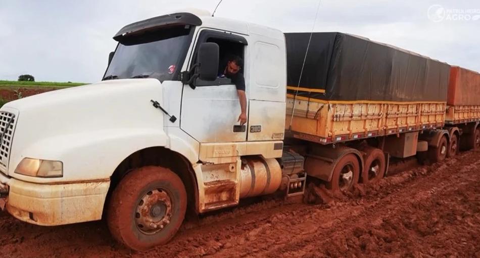 Canal Rural destaca; MT-240, a soja pede socorro… e fica pelo caminho