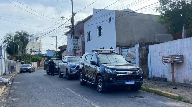 Suspeito de abusar da filha morre em confronto com a PF durante operação em Cuiabá