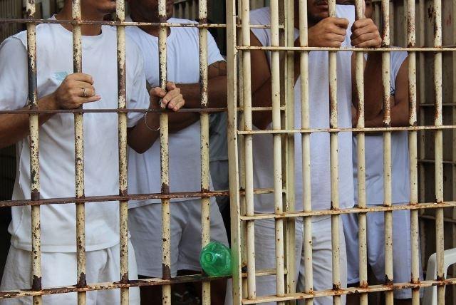 Presos sem visitas são autorizados a fazer ligações por videochamadas em MT