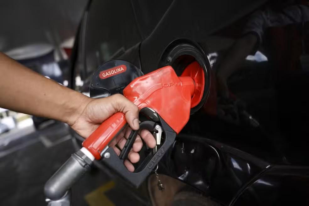 Gasolina com 32% de etanol chega aos postos amanhã