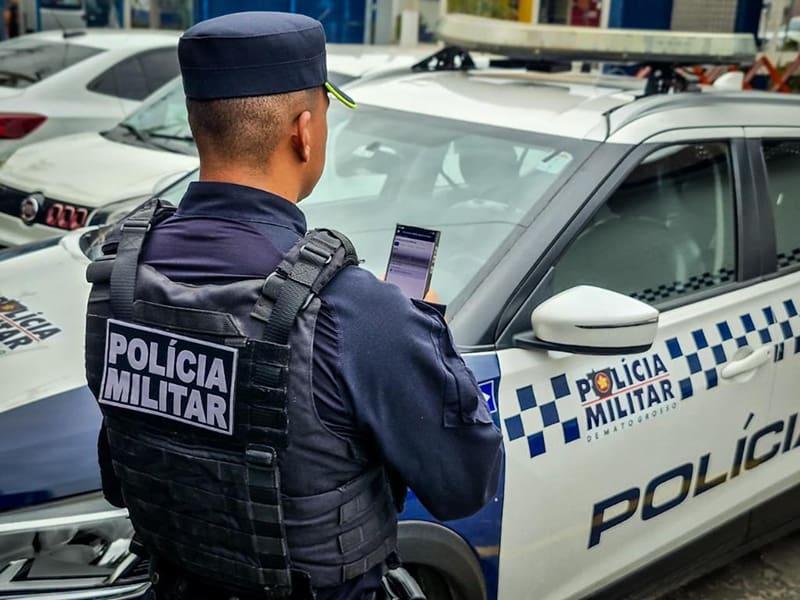 Tangará da Serra; Mulher é presa por dirigir embriagada, fugir de abordagem e deixar quatro crianças sozinhas em casa