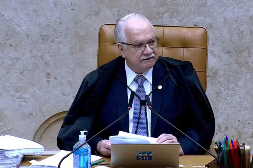 Crise no STF: na retomada da sessão, Fachin vota para manter casos de Moraes e Mendonça separados