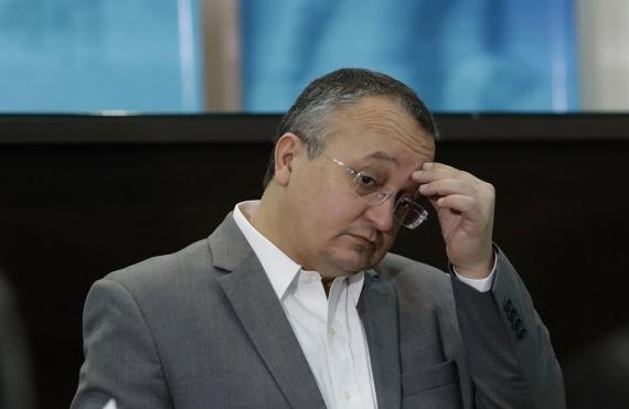 TRE condena Taques pela 20ª vez por ataques contra Mauro Mendes