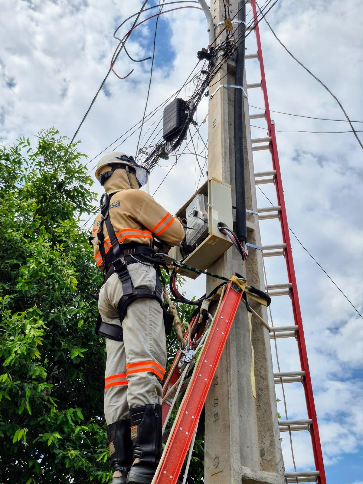 Dia do Eletricista: histórias que se conectam no orgulho de levar energia às pessoas