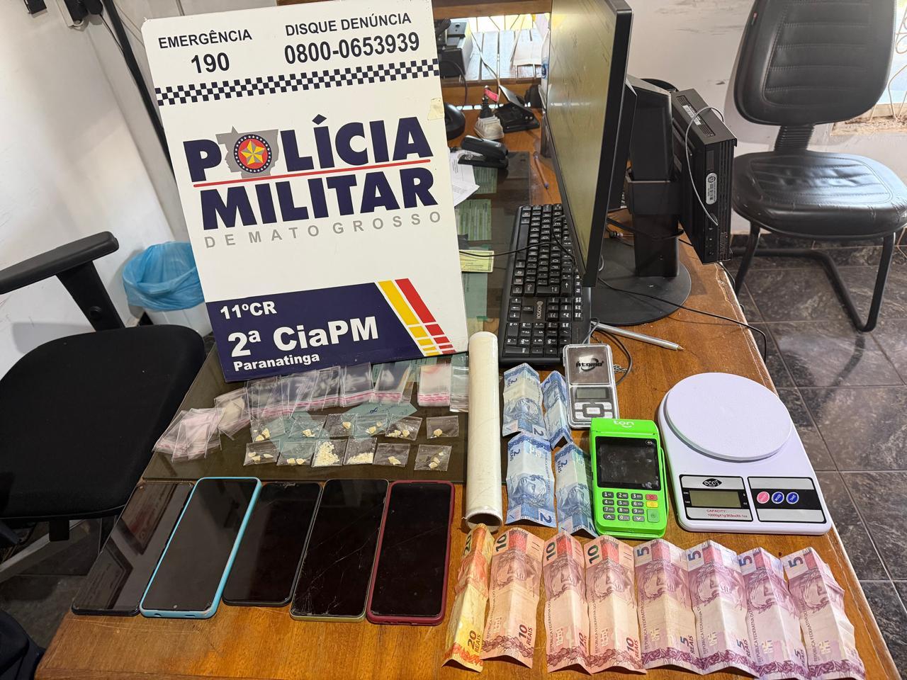 Paranatinga; Polícia Militar realiza apreensão de drogas e conduz duas pessoas para a delegacia no Centro