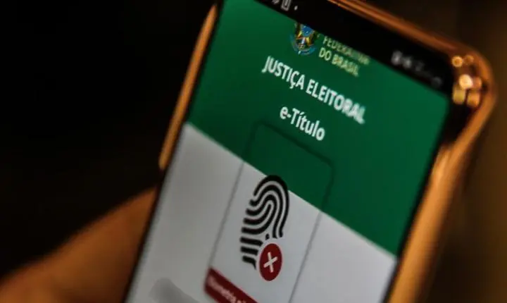 A menos de 30 dias do 1º turno, eleitores devem atualizar e-Título