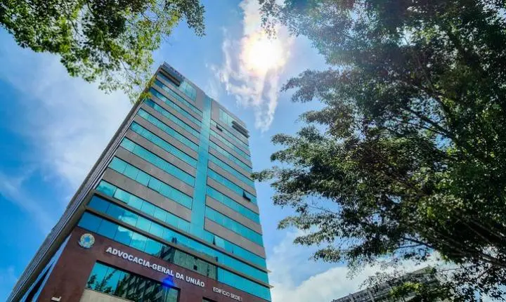 AGU defende suspensão da privatização da Sabesp 