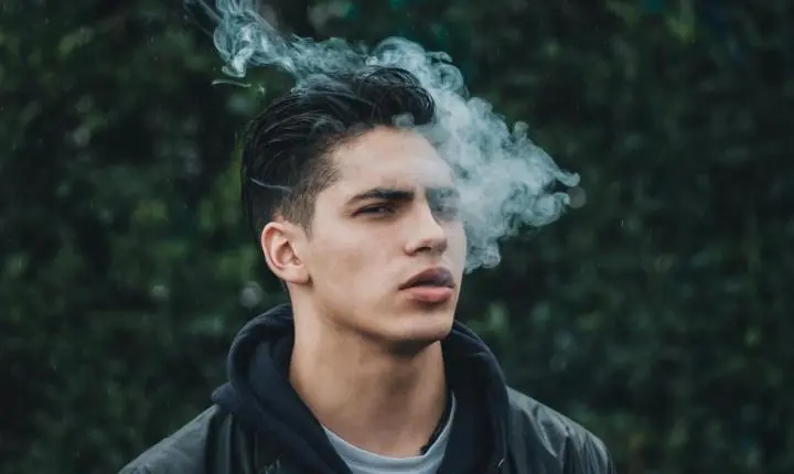 Anvisa recomenda que proibição da venda, importação e propaganda de cigarros eletrônicos seja mantida no país