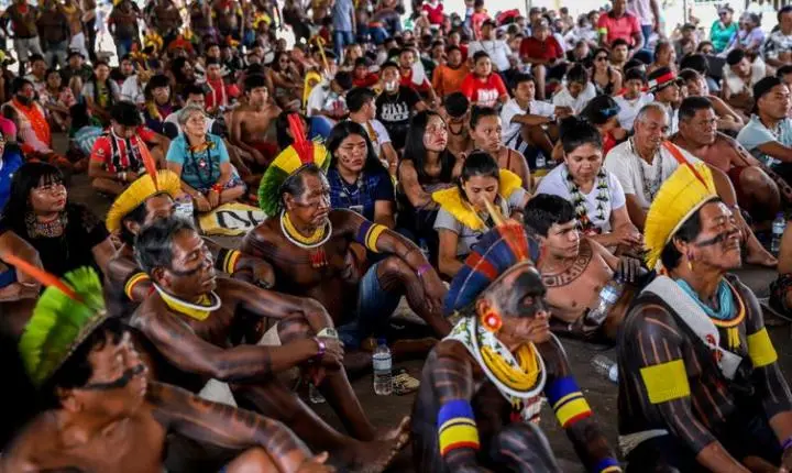 Apib cobra suspensão de marco temporal e avalia deixar comissão do STF