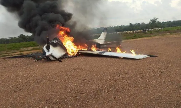 Avião é incendiado após perseguição e tentativa de interceptação pela FAB em MT