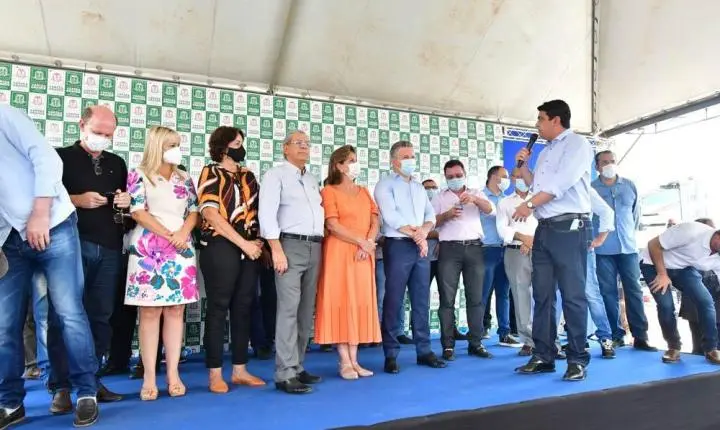 Botelho destaca trabalho em parceria que melhora a distribuição de água em Várzea Grande